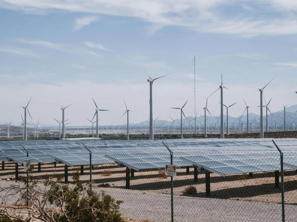 panneaux Solaires éolienne maroc electricvolt
